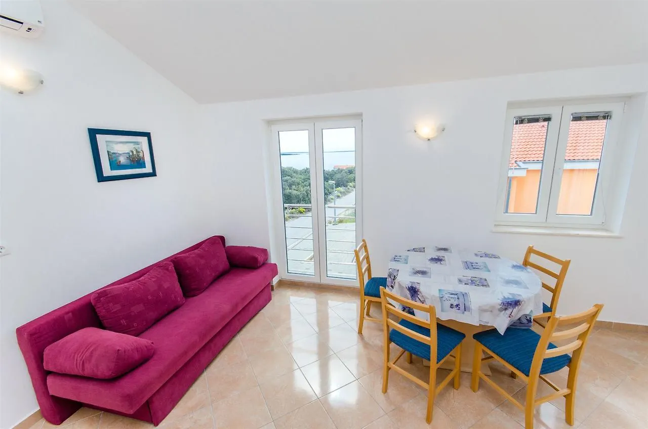 Apartments Andrea Mandre